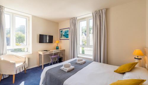 Triple Room with Countryside View