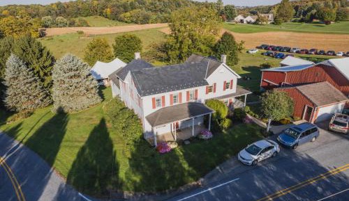 Five-Bedroom Holiday Home