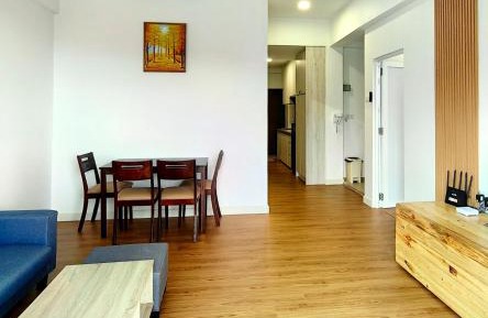 Two-Bedroom Apartment with Mountain View