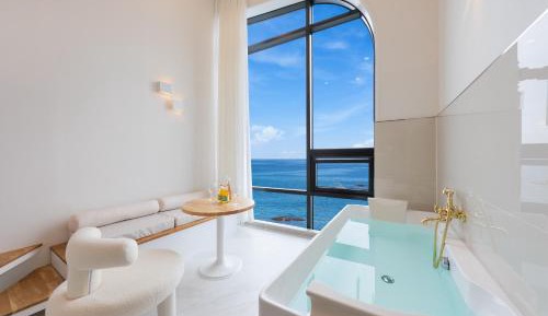 Double Room with Sea View 2