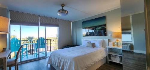 114 Heated Pool, Harbor Side Studio Sleeps 2