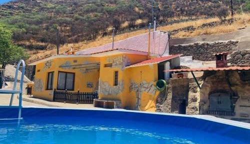 Three-Bedroom Holiday Home 