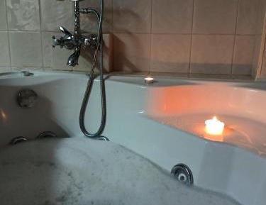 Deluxe Suite with Spa Bath