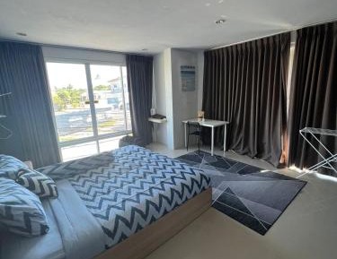 Studio Apartment with King Bed