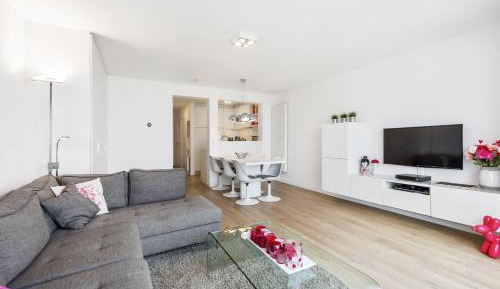 Two-Bedroom Apartment with Terrace and Sea View