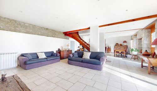 Six-Bedroom Holiday Home