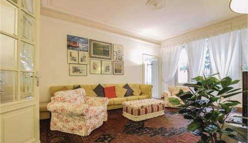 Five-Bedroom Apartment