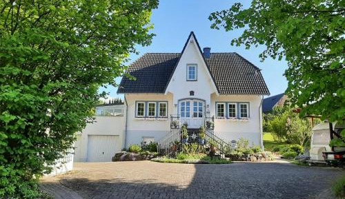 Superior One-Bedroom Apartment