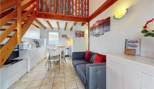 Three-Bedroom Holiday Home 