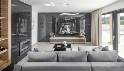Four-Bedroom Holiday Home