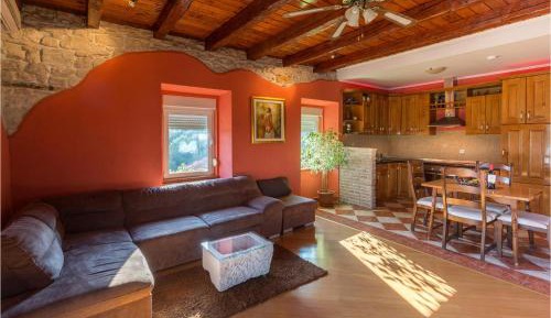 Seven-Bedroom Holiday Home