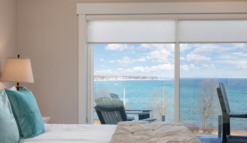 Two-Bedroom Suite (Self Check-in with Virtual Front Desk)