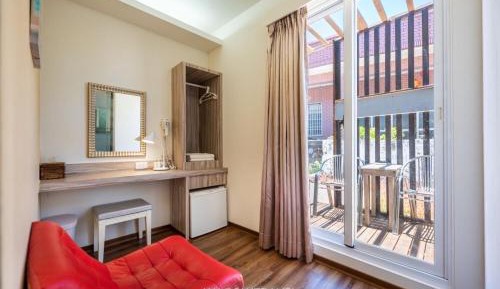 Triple Room with Garden View