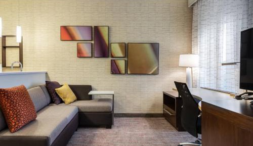 King Studio with Sofa Bed
