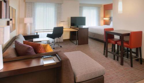 King Studio with Sofa Bed