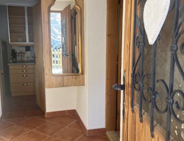 Apartment with Shower