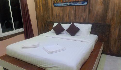 Classic Quadruple Room