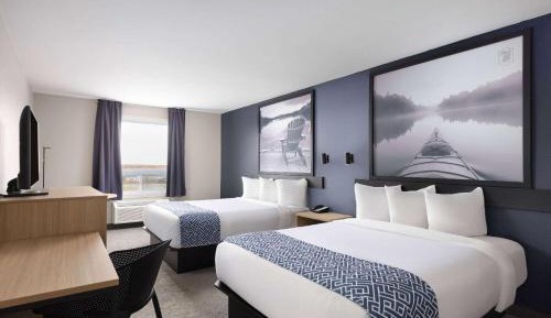 Deluxe Queen Room with Two Queen Beds - Non-Smoking