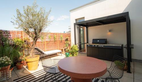 One-Bedroom Apartment