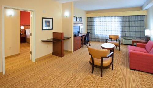 One-Bedroom King Suite