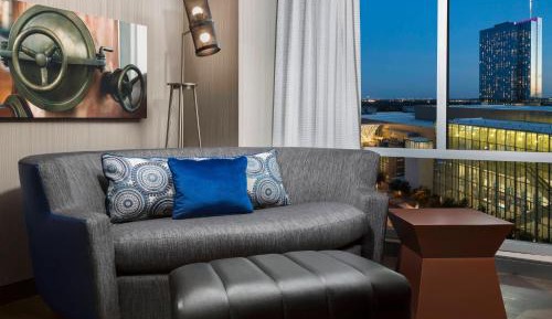 Executive, Guest room, 1 King, Sofa bed