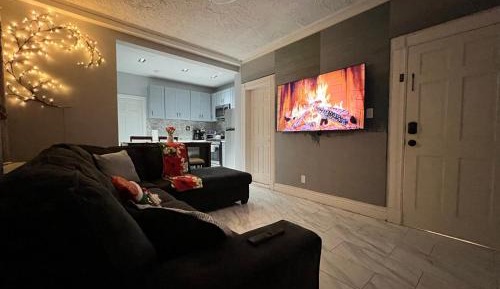 Three-Bedroom Apartment with Balcony