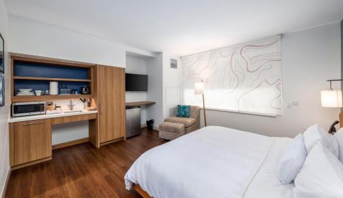 Guest Room, 1 King