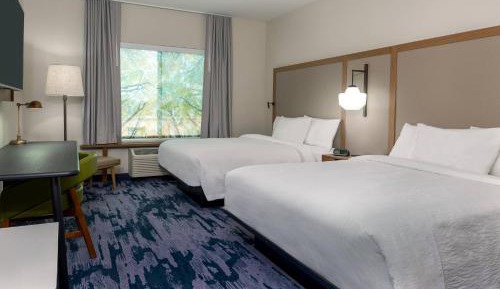 Queen Room with Two Queen Beds - Hearing Accessible