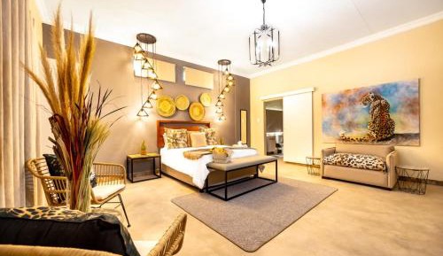 Deluxe Queen Room