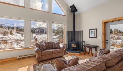 Three-Bedroom Holiday Home 