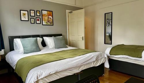 Triple Room with City View