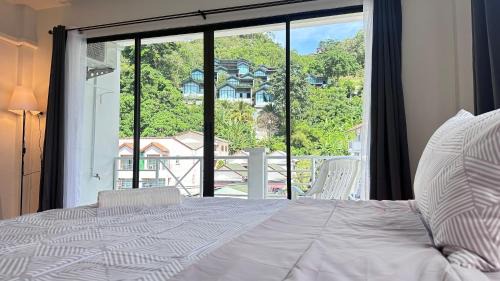 Studio with Balcony