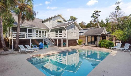 Four-Bedroom Holiday Home