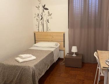 Single Room with Shared Bathroom