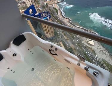 Queen Suite with Sea View