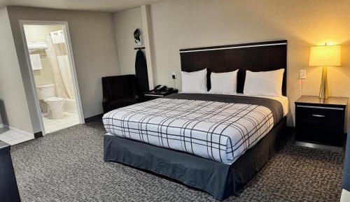Queen Room