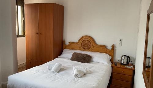 Budget Double Room with External Private Bathroom