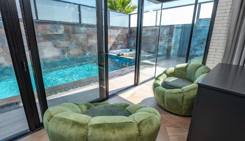 Suite with Private Pool