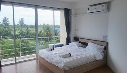 Standard Double Room with Shared Bathroom