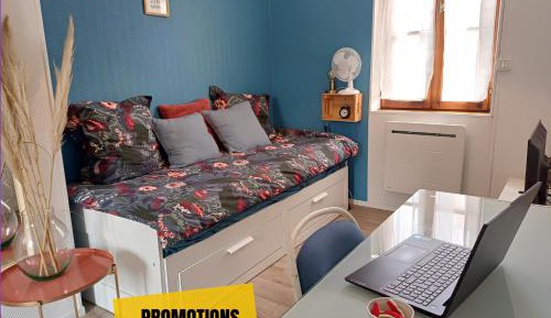 One-Bedroom Apartment with City View