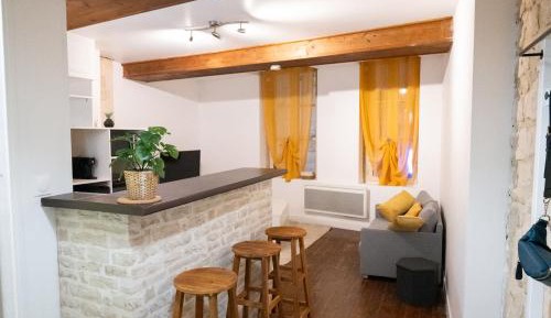 One-Bedroom Apartment with City View