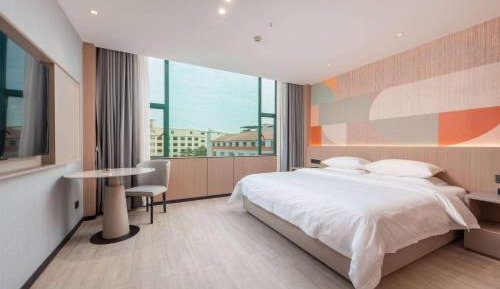 Superior King Room 
