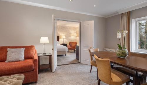 One-Bedroom King Suite with Sofa Bed 