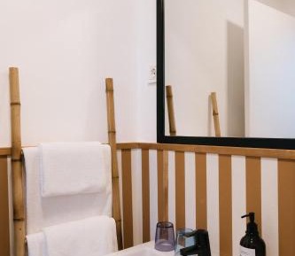 Deluxe Room (2 Adults + 1 Child)