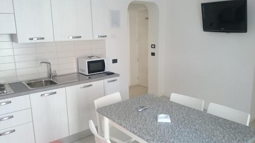 One-Bedroom Apartment with Balcony