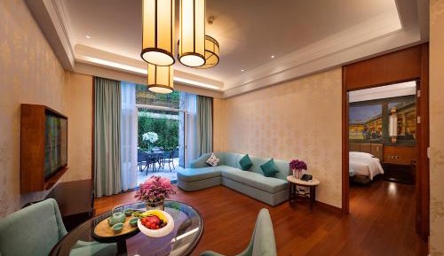 One-Bedroom Suite
