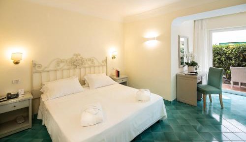 Double or Twin Room with Garden View