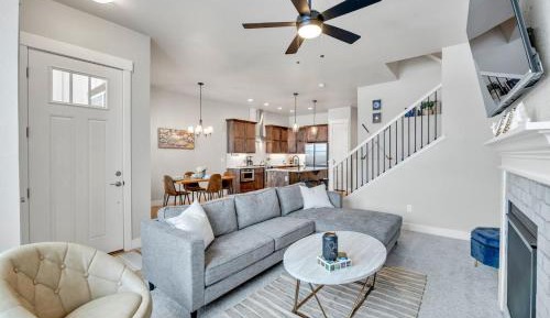 Three-Bedroom Townhouse