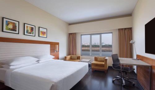 Deluxe Guest room, 1 King, River view