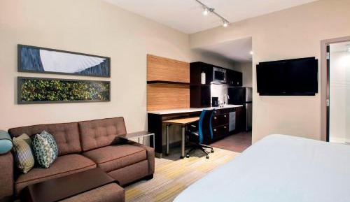 King Studio with Sofa Bed